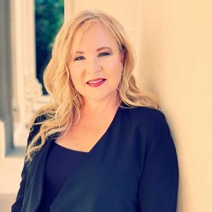 Meet your Posher, Kari jo